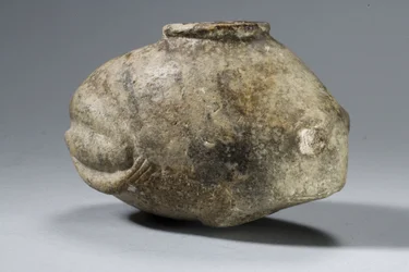 Vase grenouille (pierre avec traces d